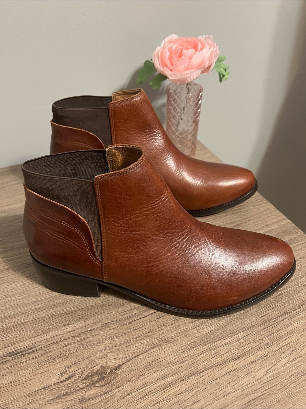 Matisse Brown Leather ankle Boots size 8.5